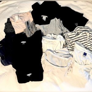 Maternity bundle - 12 shirts & 1 dress - size Sm - Pea Pod, Gap, H&M, Old Navy